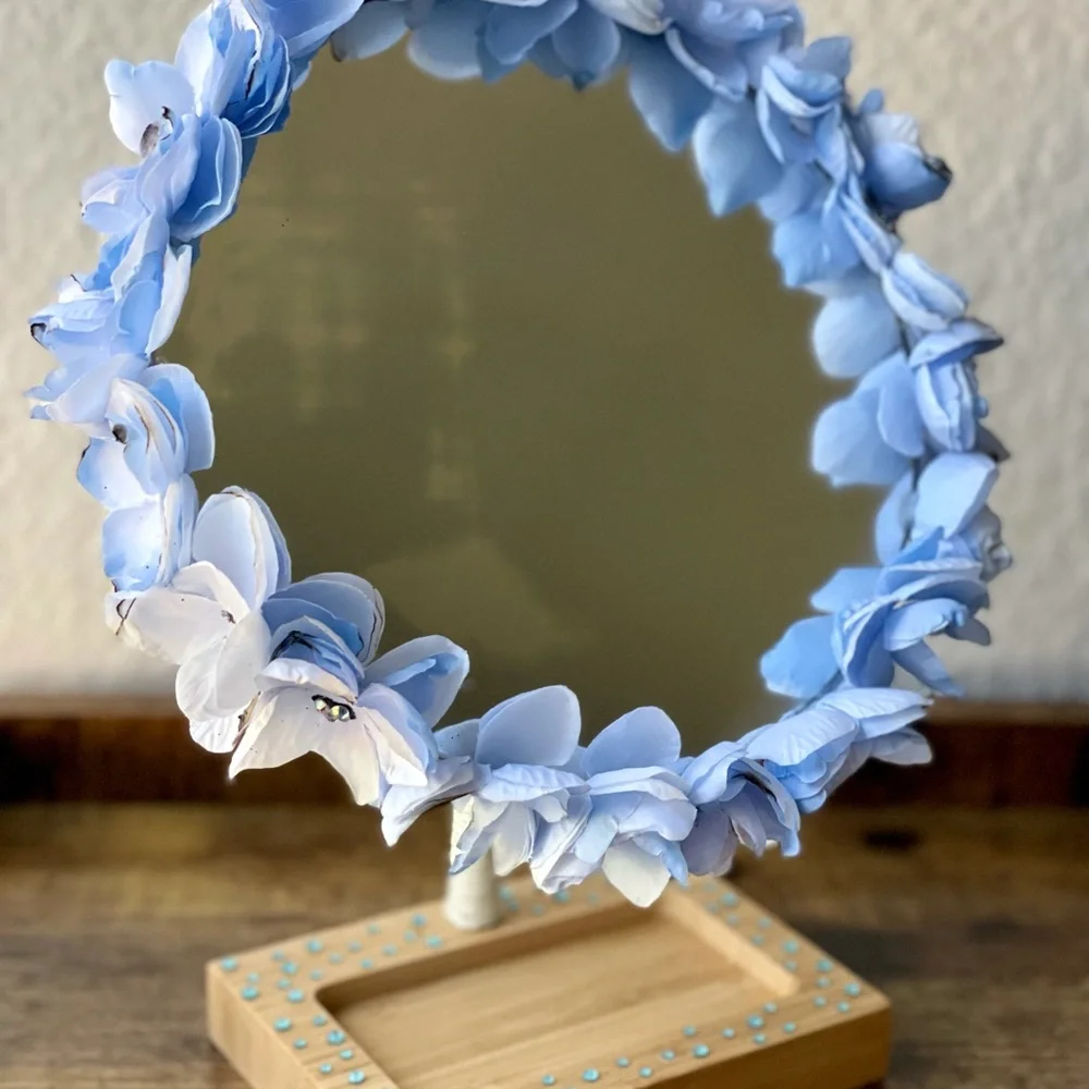 Handmade decorative make up mirror